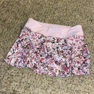 Lululemon Play Off The Pleats skirt